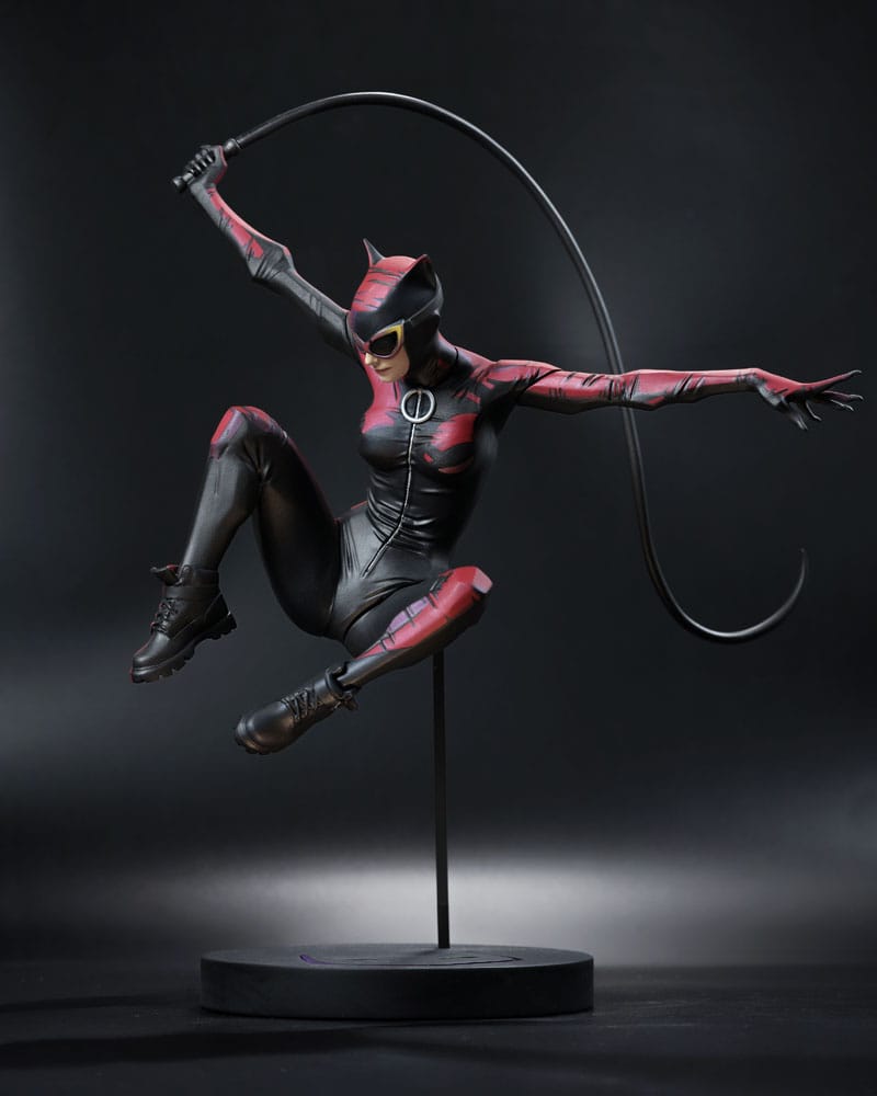 DC Designer Series Statue 1/6 Catwoman by Jock 33 cm