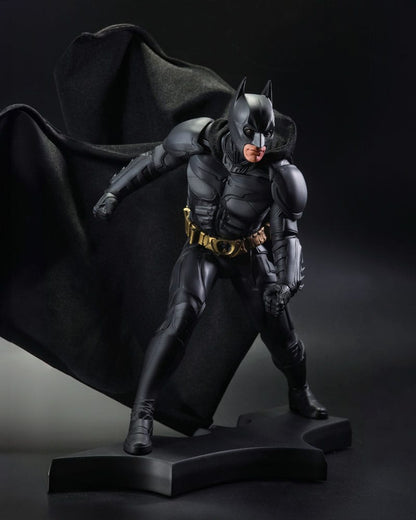 DC Direct Kip DC filmovi Statue Batman (The Dark Knight) 24 cm