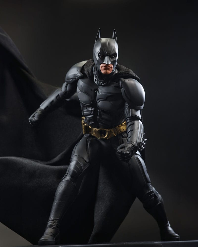 DC Direct Kip DC filmovi Statue Batman (The Dark Knight) 24 cm