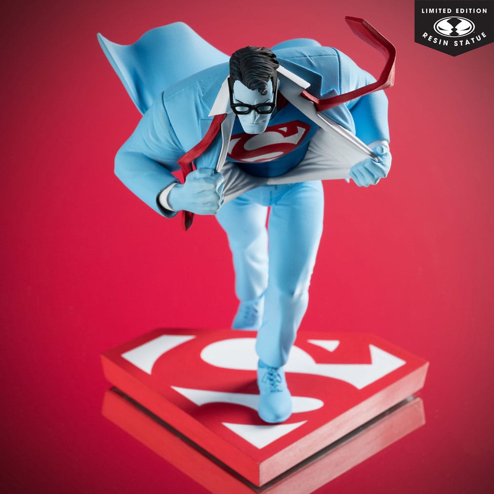 DC Direct Standbeeld 1/10 Superman Rood en Blauw: Superman van Clayton Henry Limited Edition 16 cm