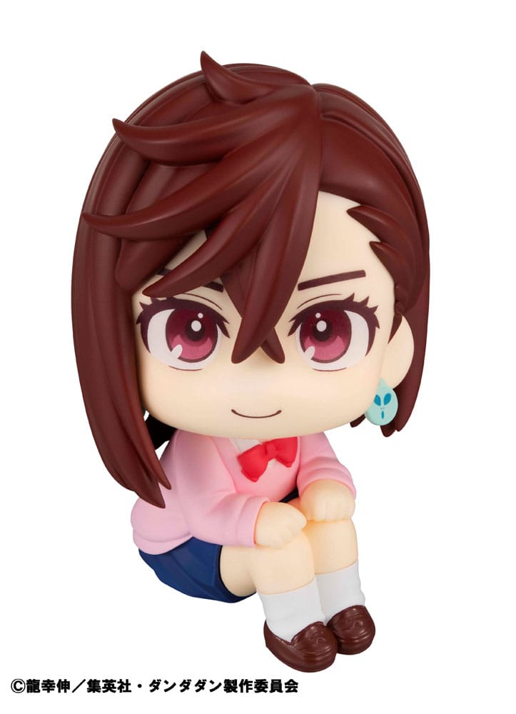 Dandadan Look Up Pvc Statue Momo 11 cm