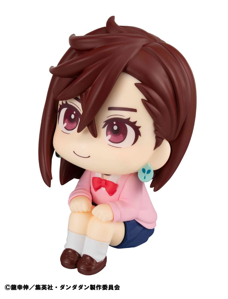 Dandadan Look Up Pvc Statue Momo 11 cm