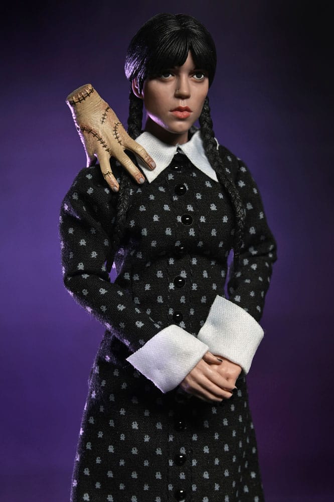 Woensdag Actiefiguur Woensdag (Klassieke Jurk) 20 cm