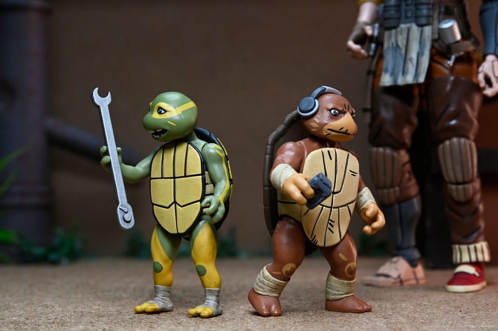 Figura de acción de Las Tortugas Ninja (The Last Ronin The Lost Years) Grammy April con Baby Yi y Moja 18 cm