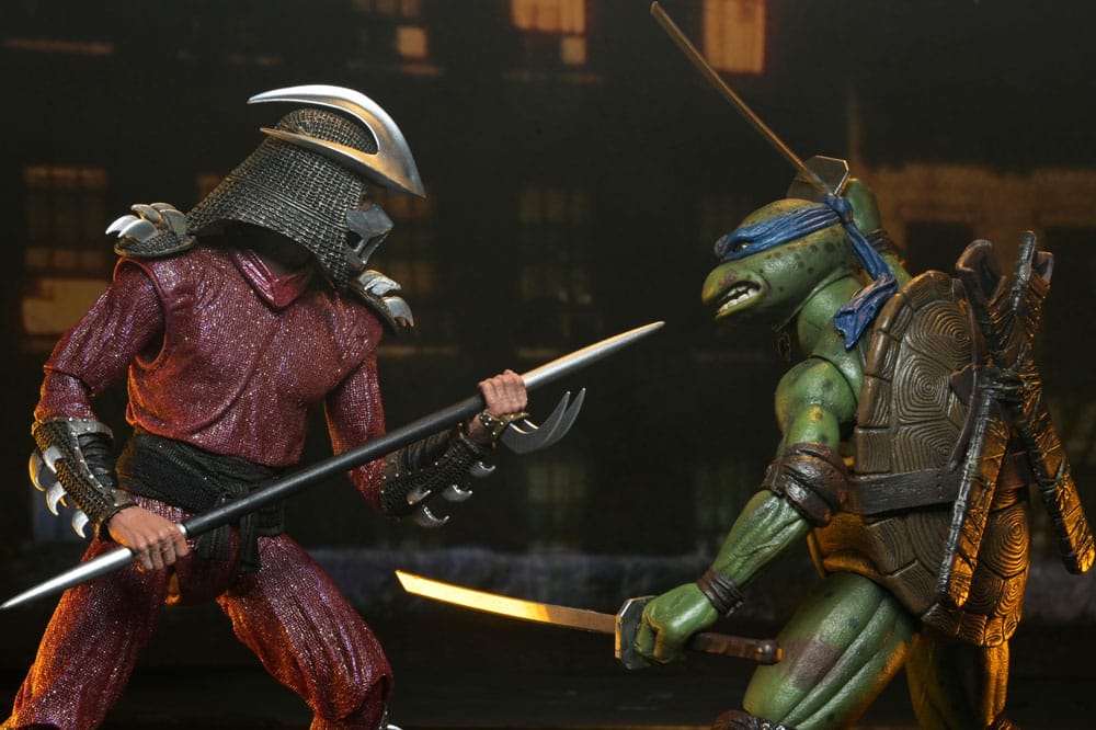 Teenage Mutant Ninja Turtles (film del 1990) Action Figure sul tetto Battle Shredder vs Leo 18 cm