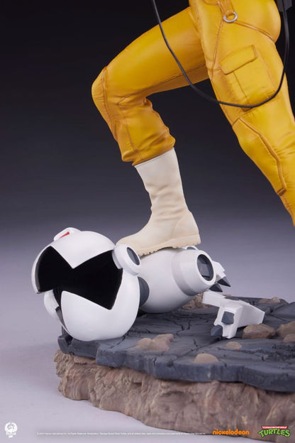Estatua de la Serie Premier Turtles Mutant Turtles de Teenage 1/4 de abril O'Neil 46 cm