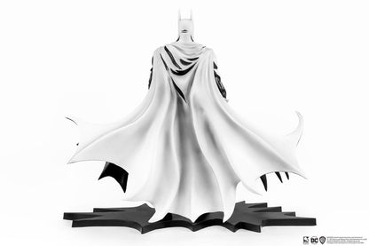 Batman PX PVC Status 1/8 SDCC 2024 Batman Crno -bijela verzija 27 cm