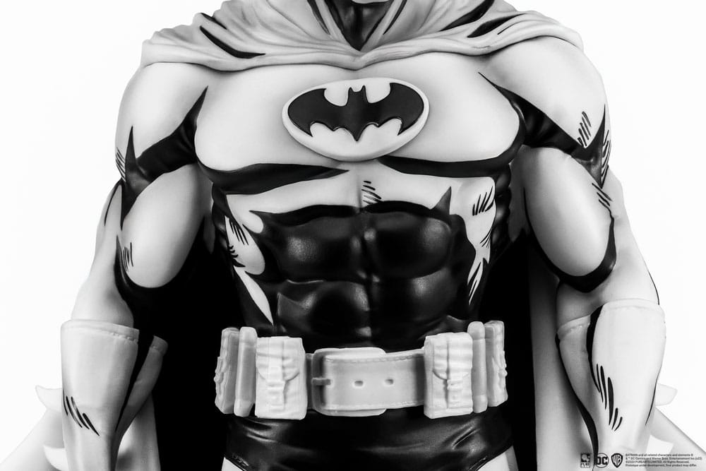 Batman PX PVC Status 1/8 SDCC 2024 Batman Crno -bijela verzija 27 cm