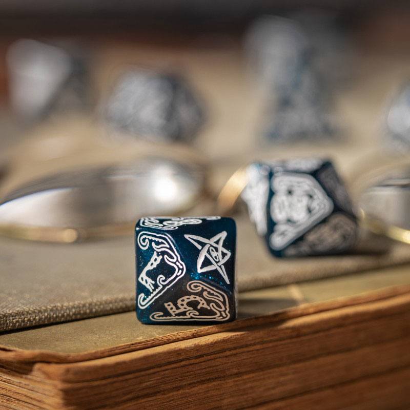 Call of Cthulhu terninger sett Abyssal & White (7)