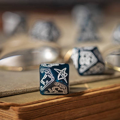 Call of Cthulhu terninger sett Abyssal & White (7)