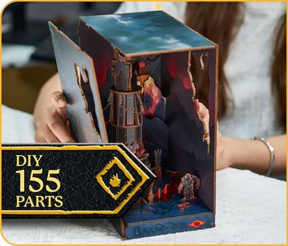Le Seigneur des Anneaux Tiny Adventures Book Nook Mini Diorama Barad-Dûr 23 cm