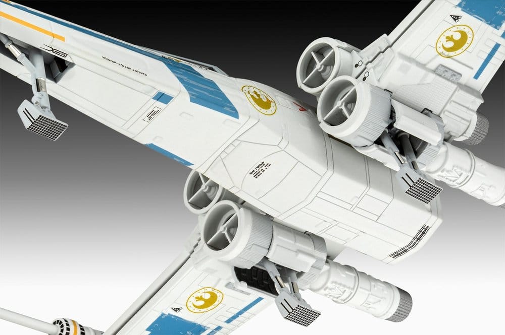 Star Wars The Mandalorian et Grogu Revell Maquette 1/57 New Republic X-Wing Fighter 22 cm