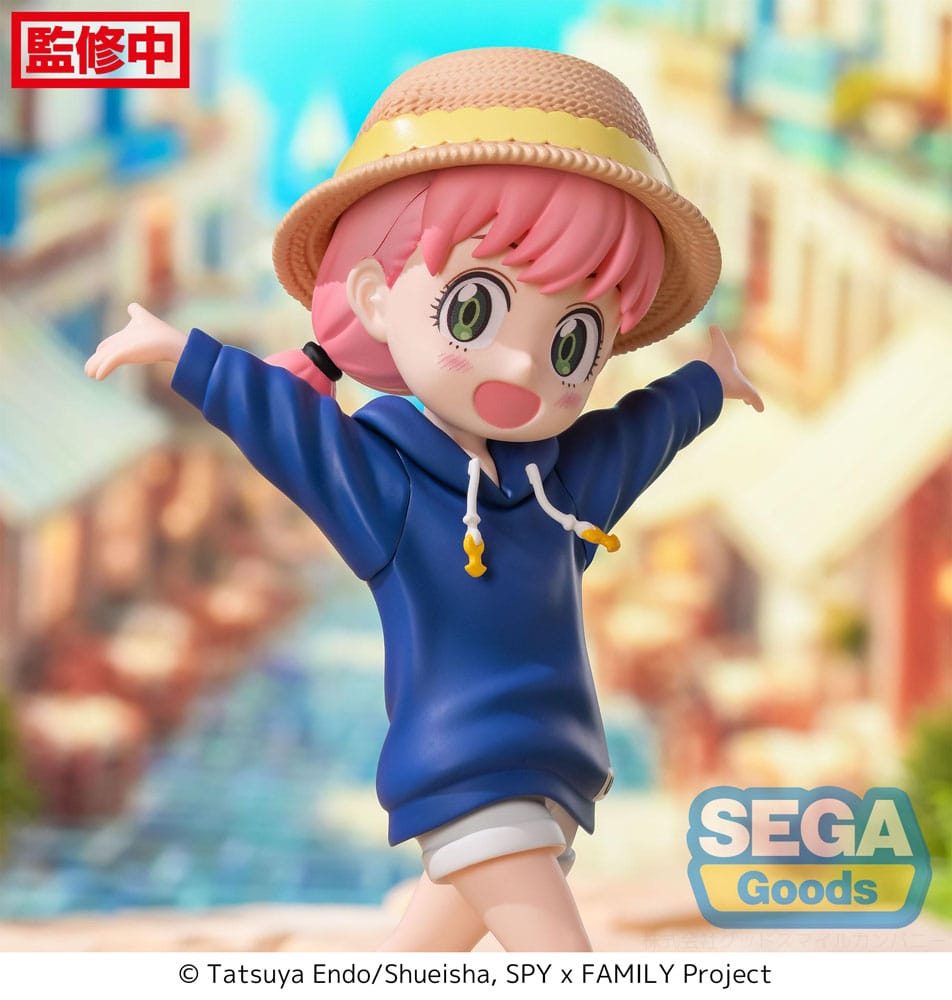 SPY X FAMIGLIA LUMINASTA PVC Statue Anya Forger Resort! 16 cm