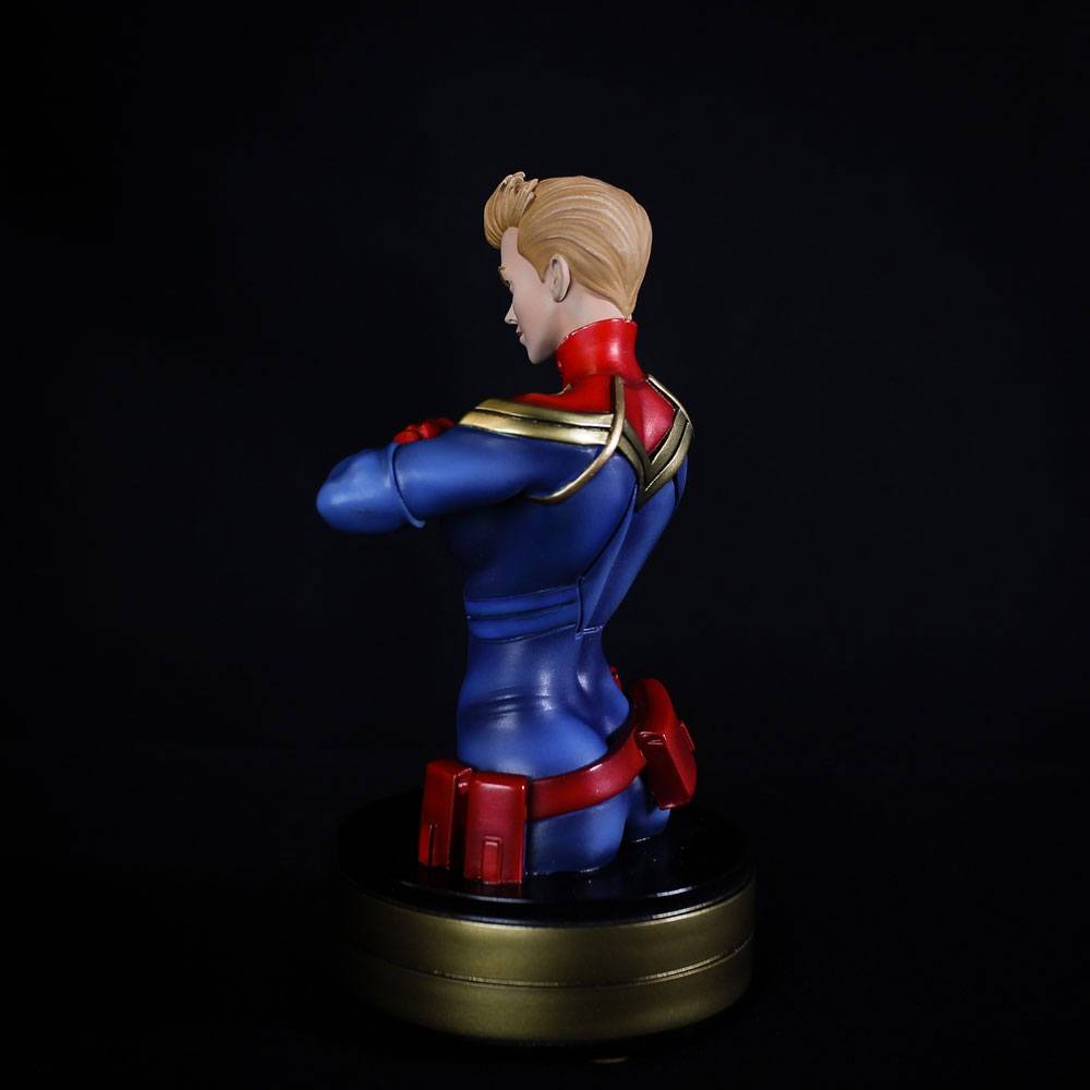 Captain Marvel Byst Captain Marvel 20 cm