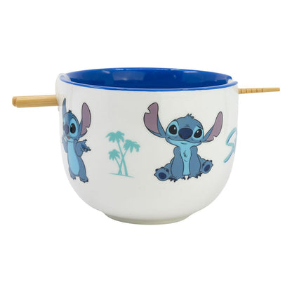 Tazón de ramen lilo y puntada con palillos