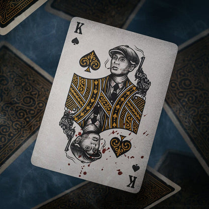 Peaky Blinders spelkort smidda i rök och blod
