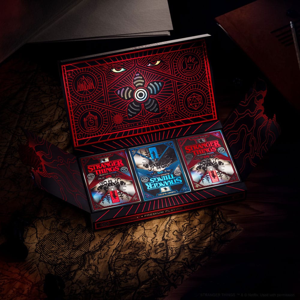 Stranger Things Spilling Cards Box Set (3 dekk)