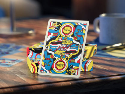 Los Beatles jugando a las cartas submarino amarillo