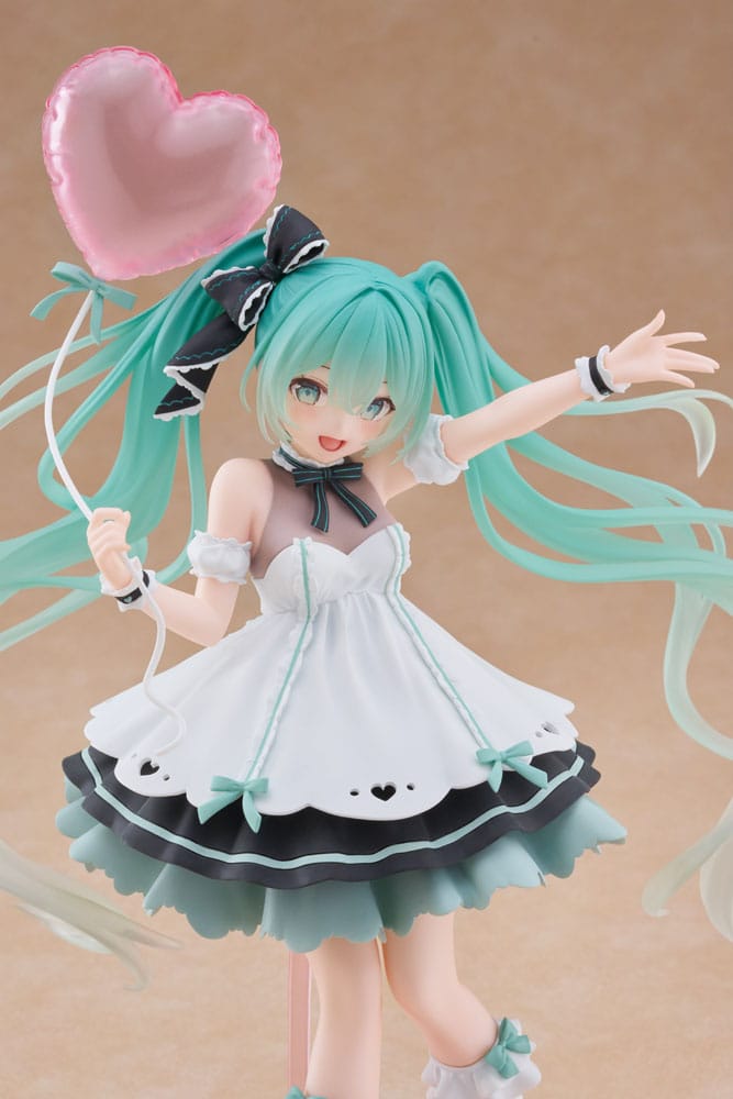 Hatsune Miku AMP+ PVC kip Kip Hatsune Miku Rođendanska zabava 2025 Ver. 21 cm