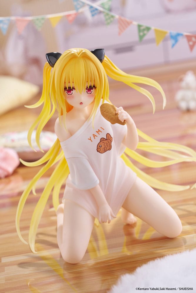 To Love-Ru Darkness PVC Statue Desktop Søt figur Golden Darkness Roomwear Ver. 13 cm