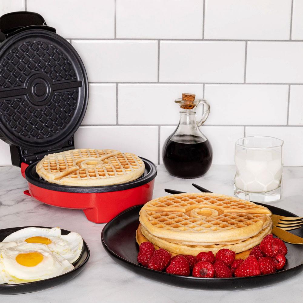 Pokémon Waffle Maker Pokeball