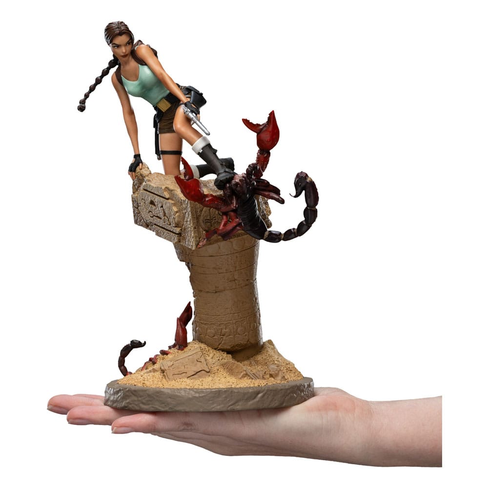 Tomb Raider Mini Heykeli Lara Croft: Vahiy Harabeleri 21 cm